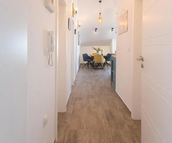 Niko アパート Kaštela